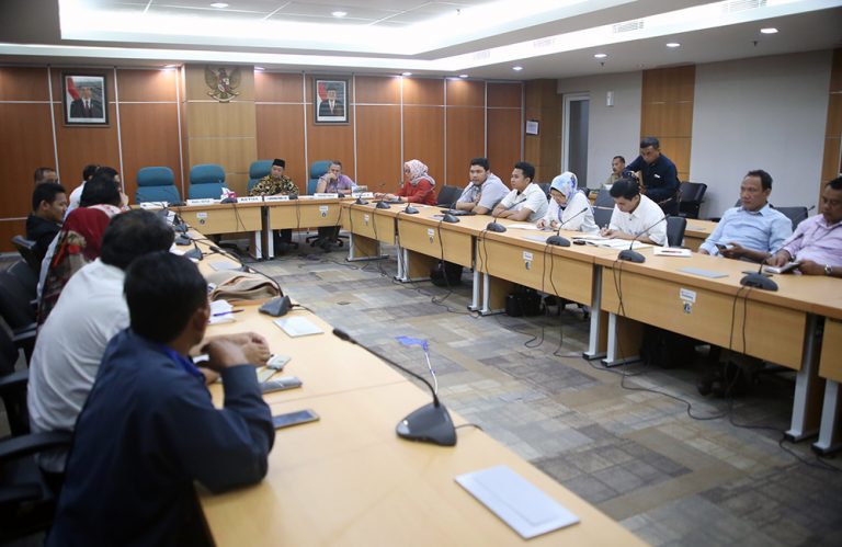 Mediasi Komisi B Dengan Pengemudi Transjakarta : DPRD Provinsi DKI Jakarta