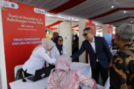 Wakil Ketua DPRD DKI Jakarta, Wibi Andrino mengunjungi salah satu stand.