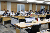 Jajaran Eksekutif mengikuti jalannya rapat.