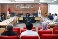 Wakil Ketua Pansus Kawasan Tanpa Rokok (KTR) DPRD Provinsi DKI Jakarta Abdurrahman Suhaimi memimpin jalannya rapat kerja.