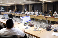 Jajaran Eksekutif beserta PAM JAYA mengikuti jalannya rapat.