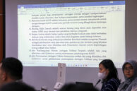 Materi paparan dalam rapat.