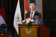 Wakil Ketua Bapemperda DPRD Provinsi DKI Jakarta Jhonny Simanjuntak menyampaikan laporan hasil pembahasan Bapemperda terhadap revisi Propemperda Tahun Anggaran 2025 dan Pembahasan Propemperda Tahun Anggaran 2026