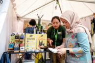 Ketua Komisi D Yuke Yurike mengunjungi pegiat usaha mikro di JEFF 2025.