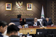 Ketua Komisi B, Nova Harivan Paloh memimpin dan memulai pembahasan.