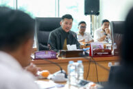 Ketua Pansus Perparkiran DPRD Provinsi DKI Jakarta, Jupiter memulai pembahasan.