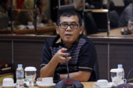 Anggota Pansus BMD Mujiono memberikan tanggapan.