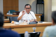 Anggota Pansus Kawasan Tanpa Rokok (KTR) DPRD Provinsi DKI Jakarta Jhonny Simanjuntak menyampaikan pandangan.