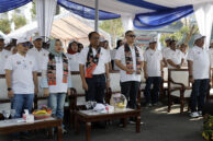 Acara di mulai dengan menyanyikan lagu Indonesia Raya.