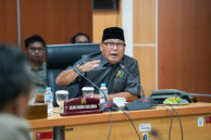 Ketua Komisi E Muhammad Thamrin hadir memberikan masukan