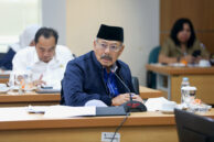 Anggota Pansus Jarut DPRD Provinsi DKI Jakarta, Ferrial Sofyan memberikan masukan.