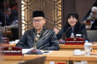 Anggota Komisi B, Wita Susilowati memberikan pencermatan.