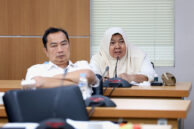 Anggota Pansus Jaringan Utilitas DPRD Provinsi DKI Jakarta, Neneng Hasanah memberikan masukan.