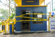 Penyegelan portal (gate) parkir ruko Graha Mas Pemuda
