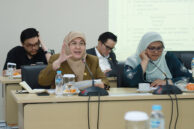 Anggota Pansus Ranperda KTR Zahrina Nurbaiti menyampaikan tanggapan