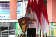 Salah satu perwakilan warga menyampaikan aspirasi.