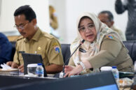 Kepala Dinas Pendidikan DKI Jakarta, Nahdiana memberikan penjelasan.