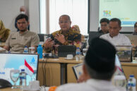 Direktur Utama PAM Jaya Arief Nasrudin (tengah) menyampaikan penjelasan