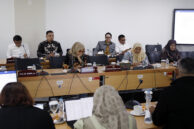 Jajaran Anggota Pansus Ranperda KTR mengikuti jalannya rapat.