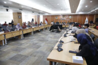 Suasana audiensi Komisi A.