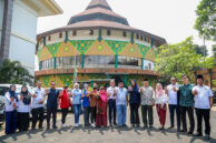 Sesi foto bersama jajaran eksekutif