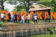 Sesi foto bersama Pimpinan dan Anggota Komisi E DPRD DKI Jakarta