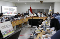 Ketua Komisi E Muhammad Thamrin memimpin jalannya rapat kerja.