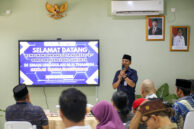 Kepala Sekolah Menengah Atas (SMA) Unggulan M.H Thamrin, Sarjono menyampaikan sambutan.