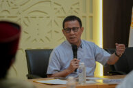 Wakil Ketua Bapemperda sekaligus Anggota Pansus Ranperda Kawasan Tanpa Rokok Jhonny Simanjuntak menyampaikan pandangan