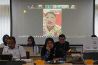 Anggota komisi B Francine Widjojo hadir melalui Zoom Meeting menyampaikan masukan dan saran