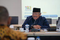 Anggota Bapemperda Ferrial Sofyan menyampaikan pertanyaan