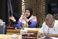 Anggota Pansus Jaringan Utilitas Nabilah Aboe Bakar Alhabsyi memberikan tanggapan.