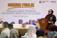 Wakil Ketua DPRD DKI Jakarta Rany Mauliani memberikan kata sambutan.