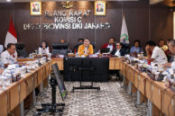 Ketua Komisi C DPRD Provinsi DKI Jakarta, Dimaz Raditya memimpin jalannya rapat kerja Komisi C.