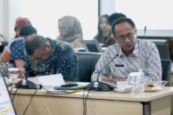 Asisten Pembangunan dan Lingkungan Hidup Sekdaprov DKI Jakarta, Afan Adriansyah Idris (kanan) memberikan penjelasan.