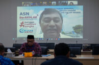 peserta rapat dengar pendapat (RDP) menyampaikan saran dan masukan melalu zoom meeting