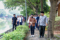 Suasana peninjauan Komisi E DPRD DKI Jakarta ke Perkampungan Budaya Betawi Setu Babakan.