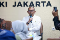 Kepala Dinas Ketahanan Pangan, Kelautan, dan Pertanian (KPKP) Provinsi DKI Jakarta, Hasudungan A Sidabalok menyampaikan materi