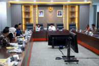 Ketua DPRD Provinsi DKI Jakarta, Khoirudin memimpin jalannya audiensi.