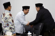 Ketua DPRD DKI Jakarta Khoirudin menyambut kedatangan Ketua Umum MUI DKI Jakarta K.H. Muhammad Faiz.