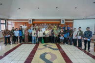 Kegiatan sosialisasi ditutup dengan foto bersama