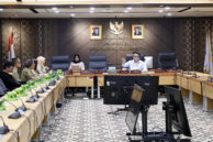 Ketua Komisi B Nova Harivan Paloh memimpin jalannya rapat.