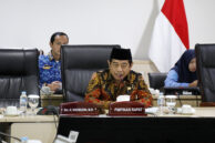 Ketua DPRD DKI Jakarta Khoirudi memulai pembahasan rapat Bamus.
