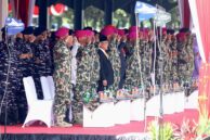 Momen Wakil Ketua DPRD Provinsi DKI Jakarta, Basri Baco mengikuti rangkaian upacara.