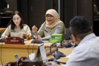 Asisten Perekonomian dan Keuangan Sekretaris Daerah Provinsi DKI Jakarta Suharini Eliawati memberikan penjelasan.