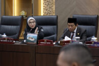 Rektor Institut STIAMI Sylviana Murni memberikan penjelasan.