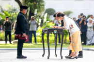 Gubernur Provinsi DKI Jakarta, Pramono Anung menyaksikan penandatanganan surat keputusan pelantikan.