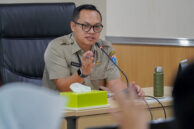 Staf ASN Sekretariat DPRD DKI Jakarta Margono menyampaikan materi pembahasan