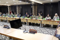 Jajaran eksekutif mengikuti jalannya rapat kerja.