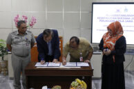 Anggota Komisi D Nabilah Aboe Bakar Alhabsyi menyaksikan seremoni perjanjian kerja sama antara Dinas LH DKI Jakarta dan PT BIC.